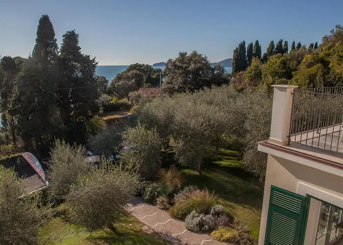 Blue Line Fiascherino