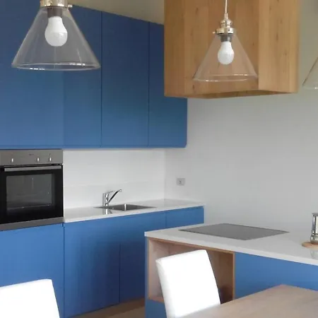 アパート Blue Line フィアスケリーノ